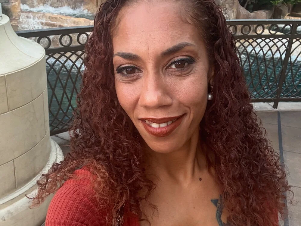 Lilahstello50's Offline XXX Chat