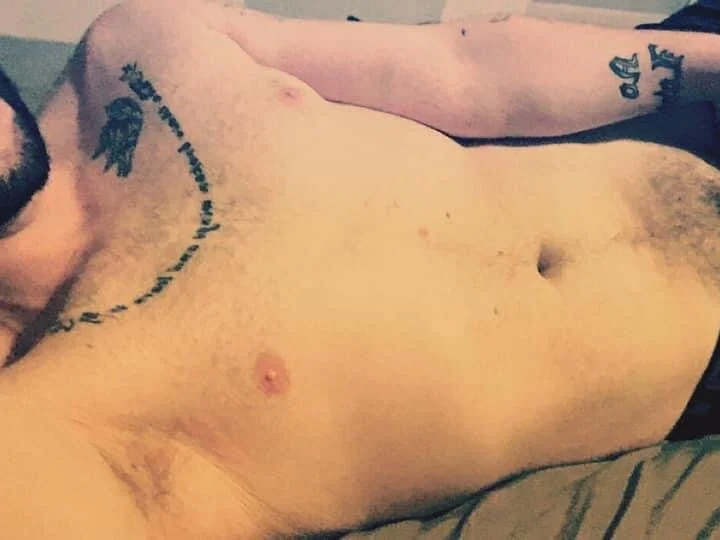 AlvinFoxx: συνομιλία ΧΧΧ εκτός σύνδεσης