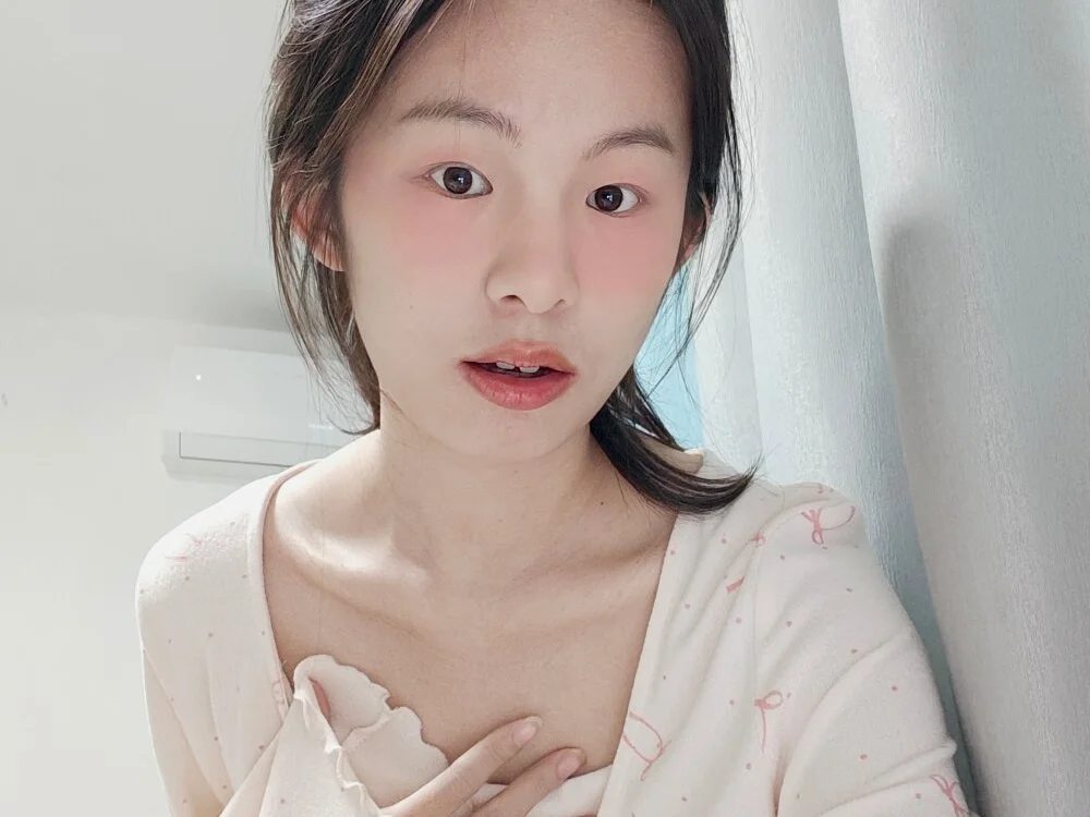 xiao-qinju Adlı Modelin Çevrimdışı XXX Sohbeti