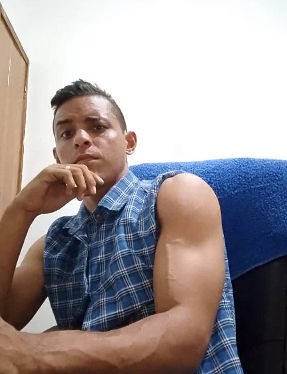Marcossix's Offline Chat Room