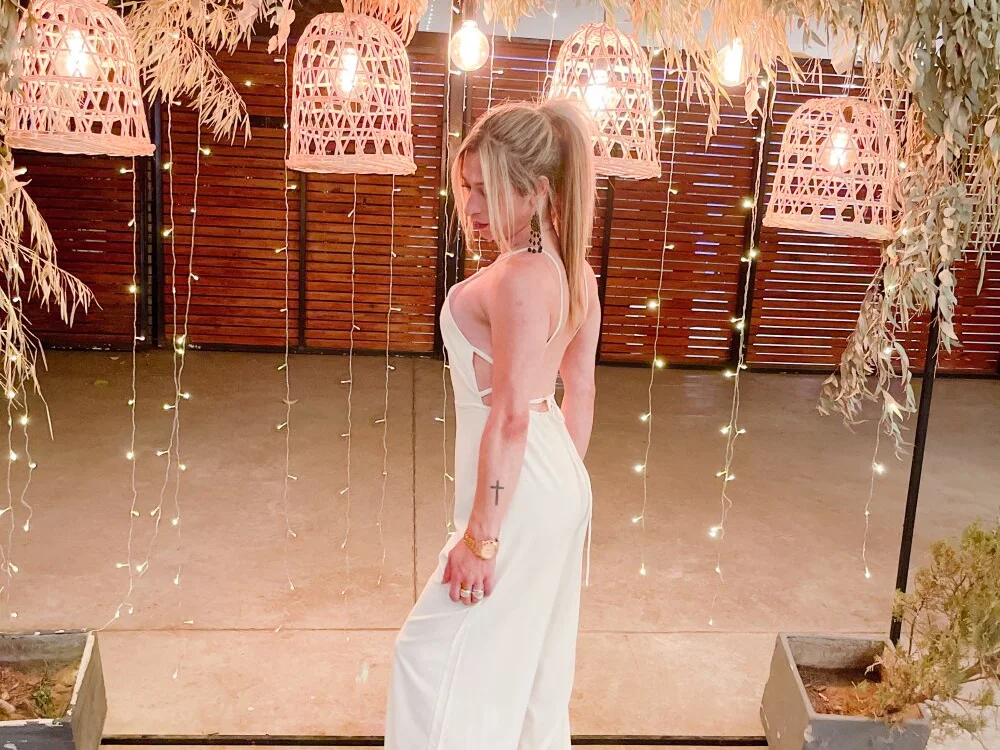 sindel0332-f's Offline XXX Chat