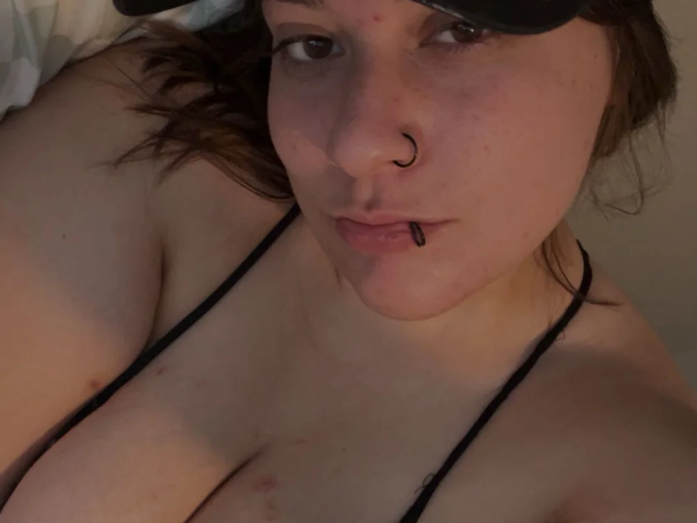 Roxierose762 offline chatrum