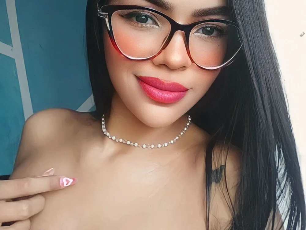kamila_andmax's Offline Chat Room