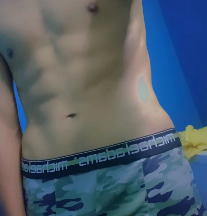 ForeverHot664's Offline XXX Chat