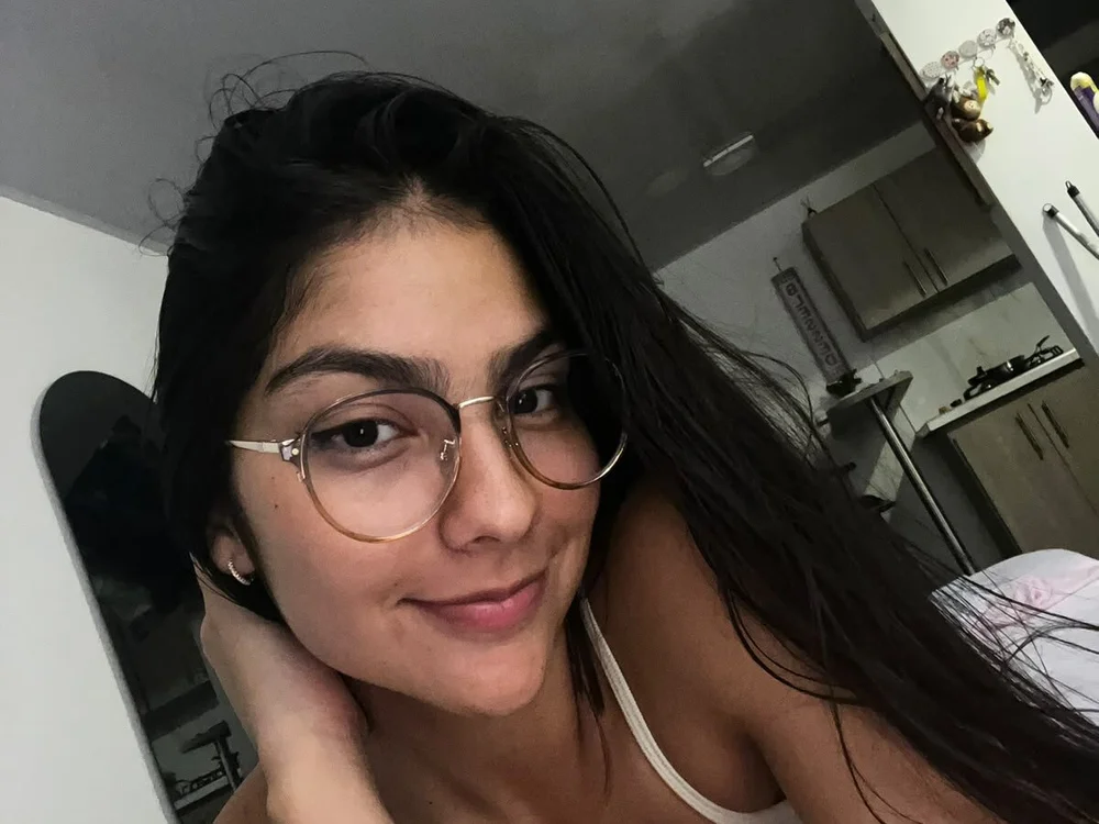 Kaitlyn_OWEN's Offline Chat Room
