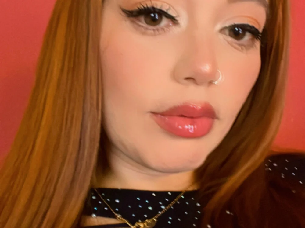 thebestclit777 Adlı Modelin Çevrimdışı XXX Sohbeti