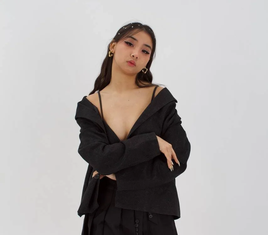 Asian_ivy's Offline Chat Room