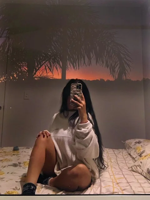 LEE_NAH's most recent online preview