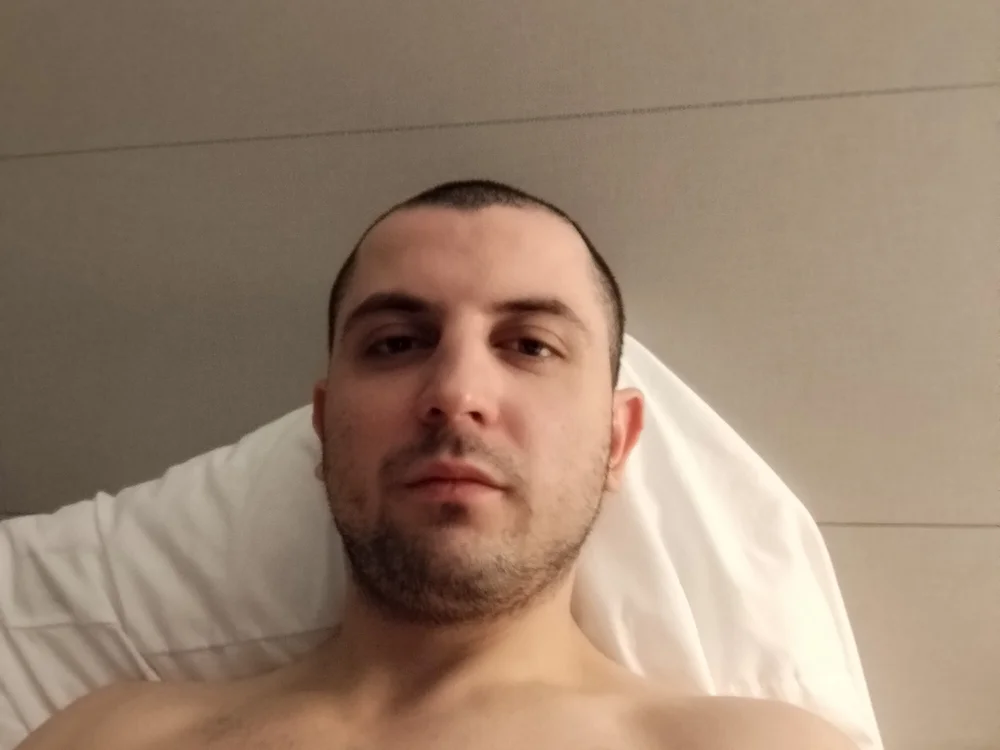 volkcris' Offline Chat Room