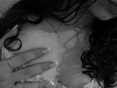 StubbedEsmi - Girl 