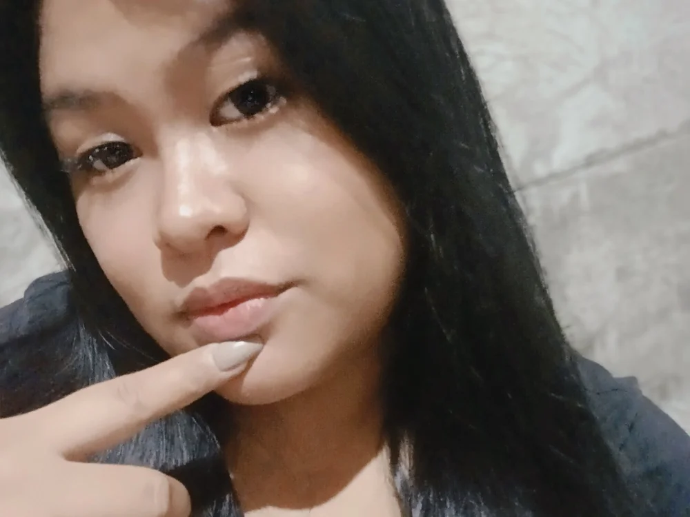 Ur_Erotica_Pinay's Offline XXX Chat