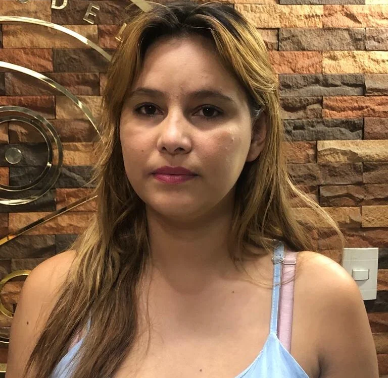 Estrellita_013's Offline Chat Room