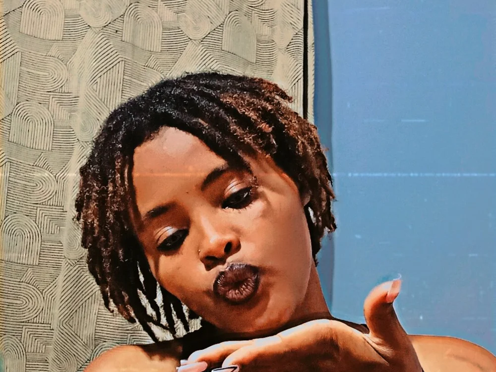 BrownSkinHoty offline chatrum