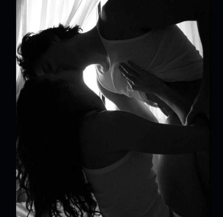 Ella69Yan offline chatrum