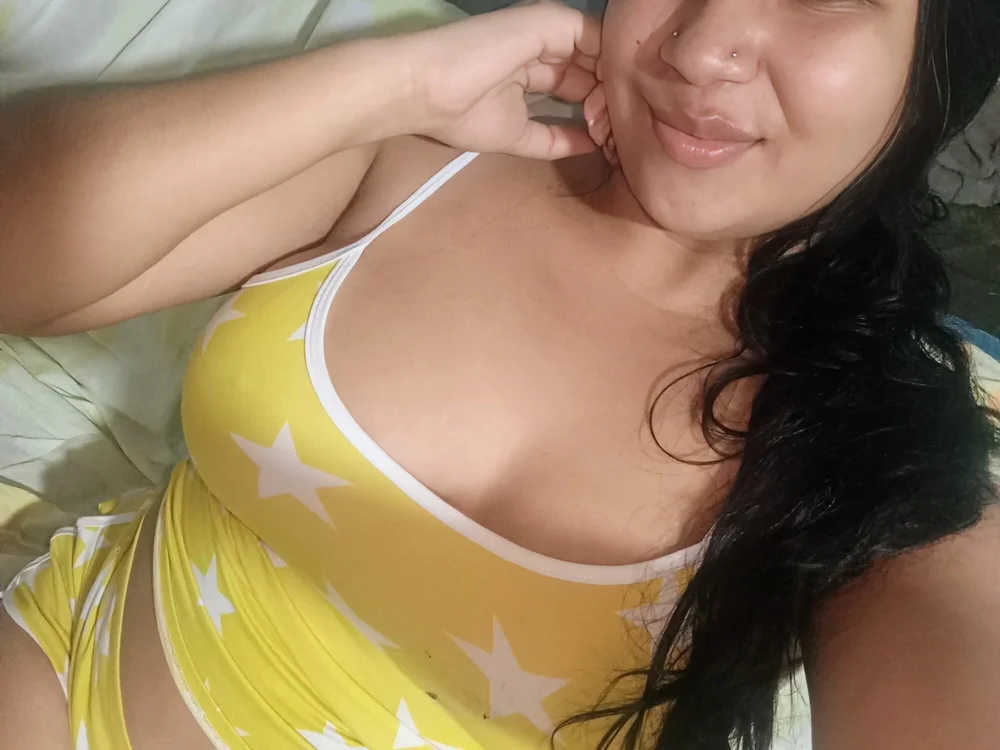 bootylatinahot's Offline Chat Room