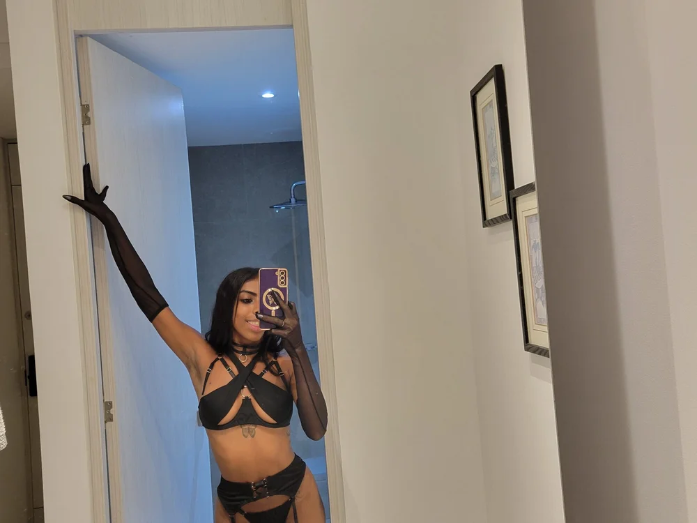 rousse_miller_7's Offline XXX Chat