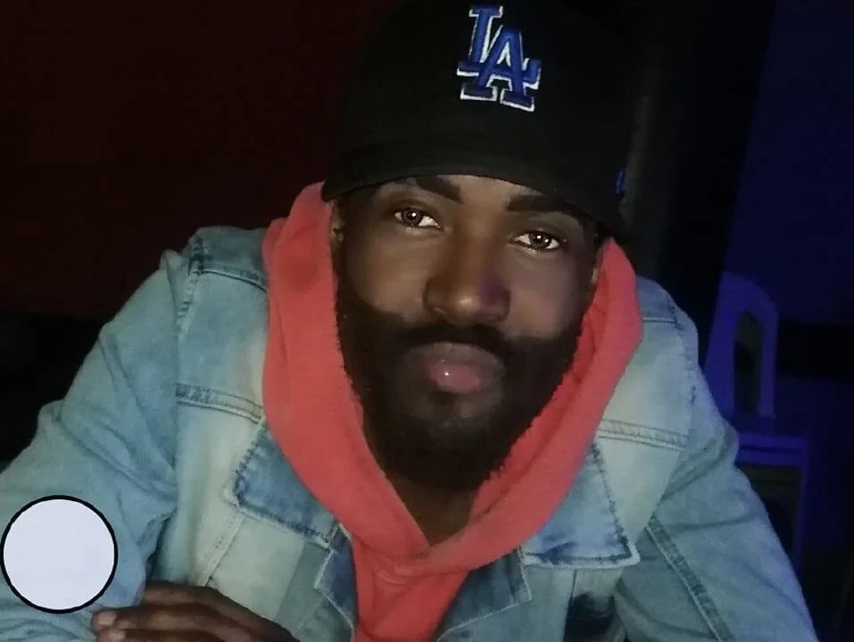 Офлайн-чат XXX laurence_smith