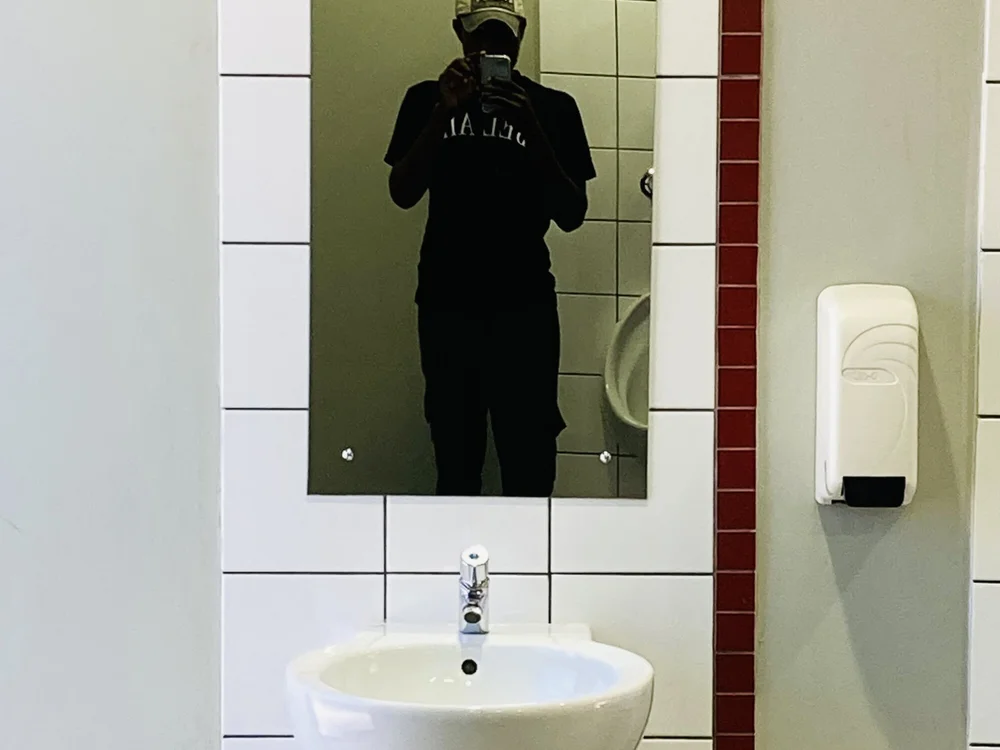 HOTGUY9931 Adlı Modelin Çevrimdışı XXX Sohbeti