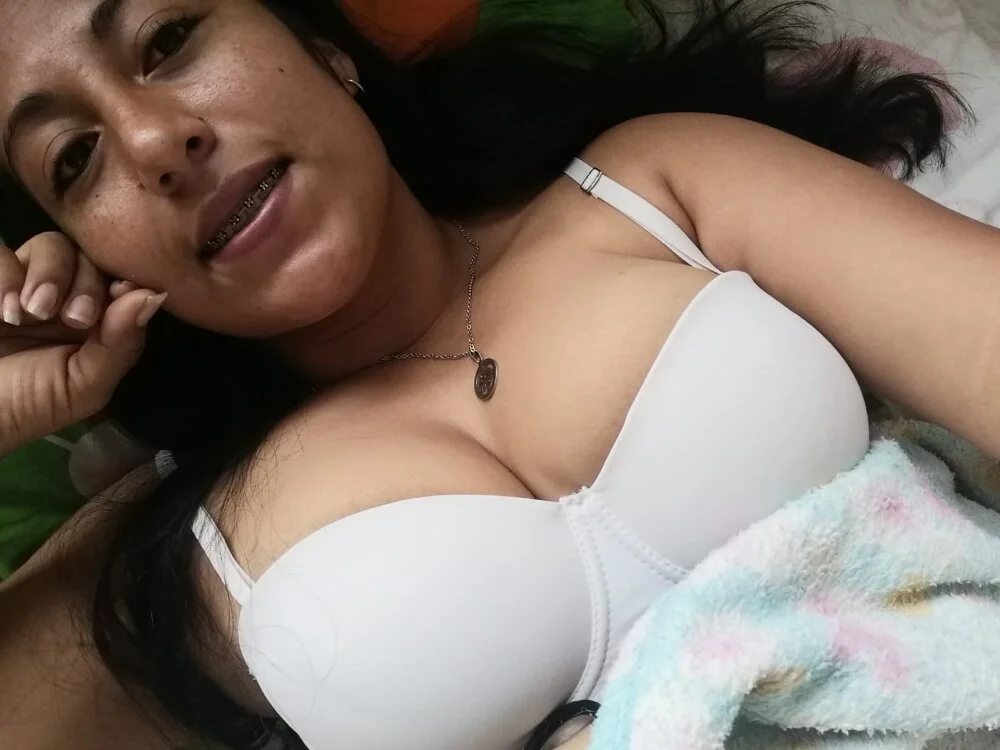 agathaklein Offline XXX-Chat