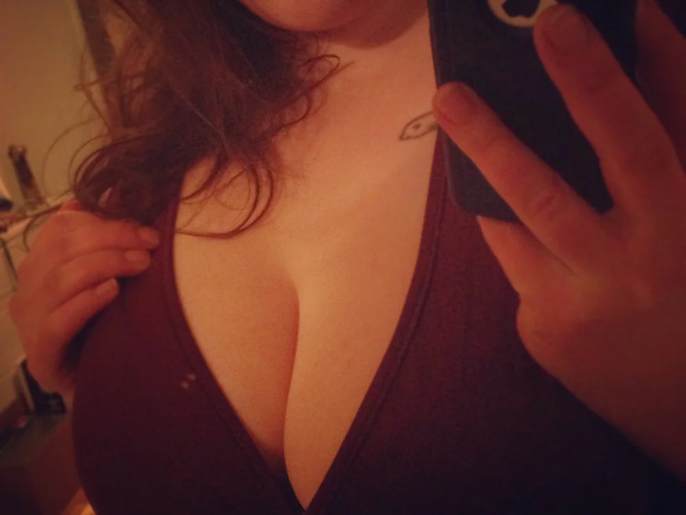 bbw-420's Offline Chat Room