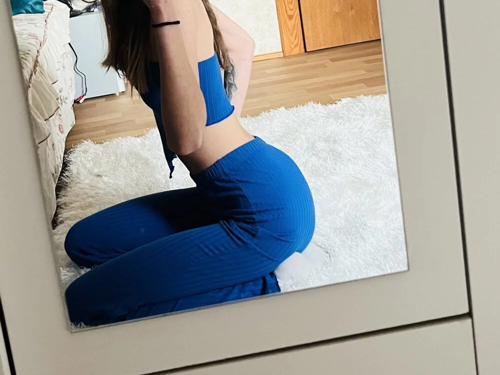 Bianca_XX25n Offline XXX chat