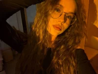 MelanieHale's webcam live show