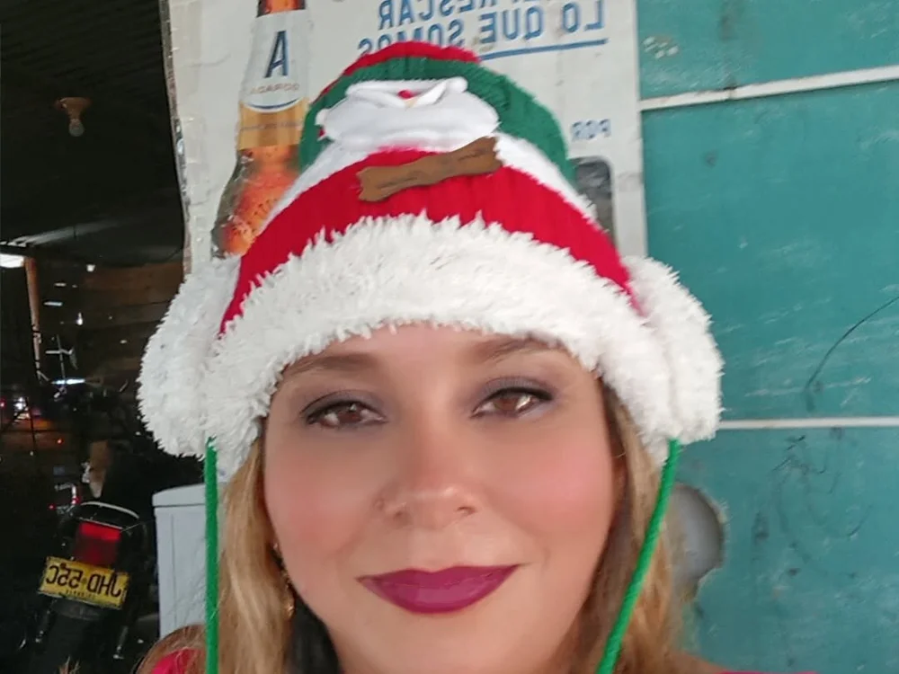 chiquitahot_ cam model