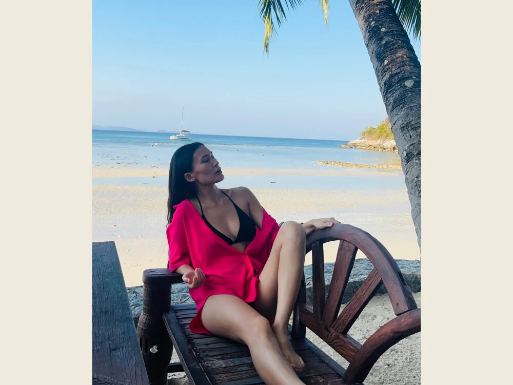 Miotaa's Offline XXX Chat