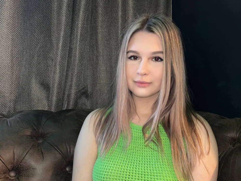 AmandaCollinn's Offline XXX Chat