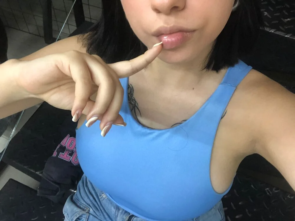 Offline XXX chat camila_lara