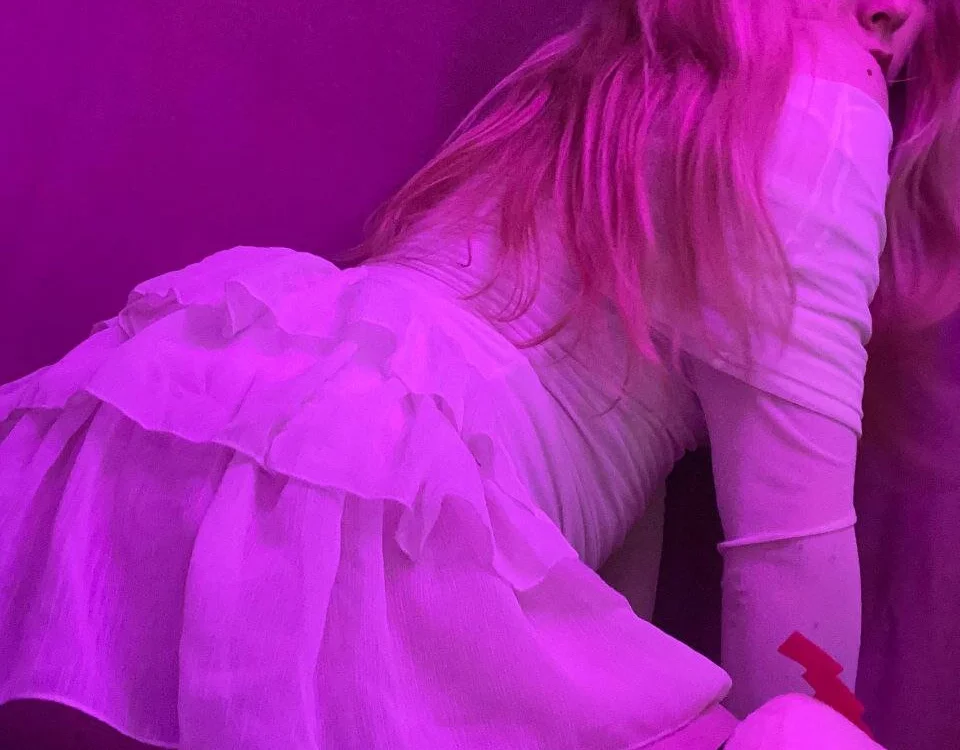 Cutie_Bambi Adlı Modelin Çevrimdışı XXX Sohbeti