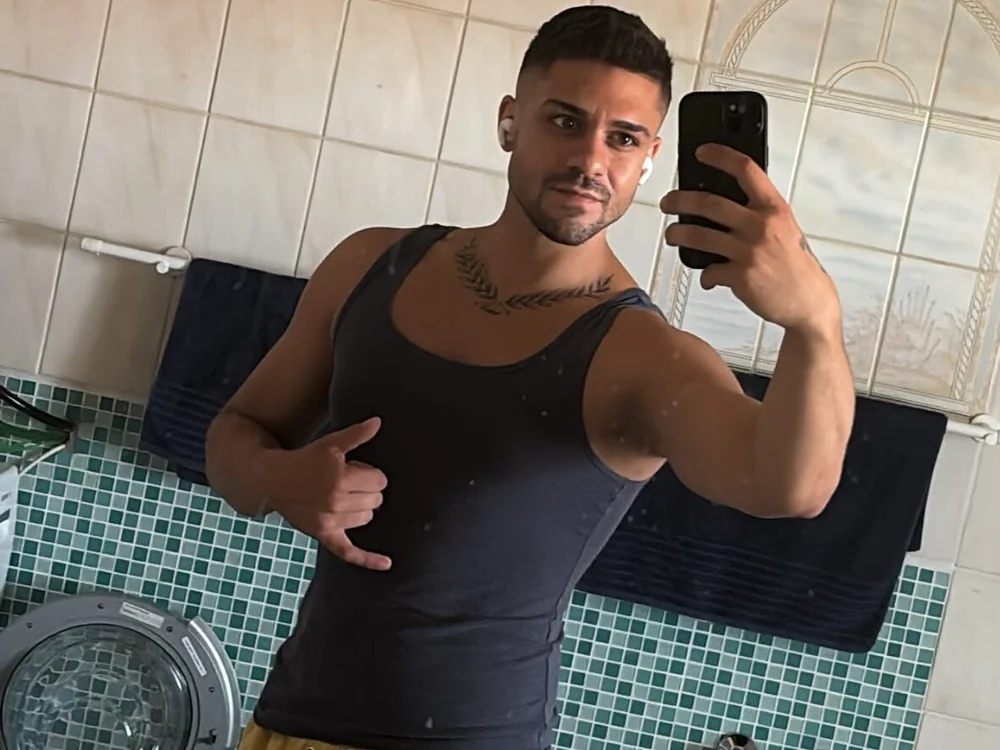 seefmuc7777's Offline XXX Chat