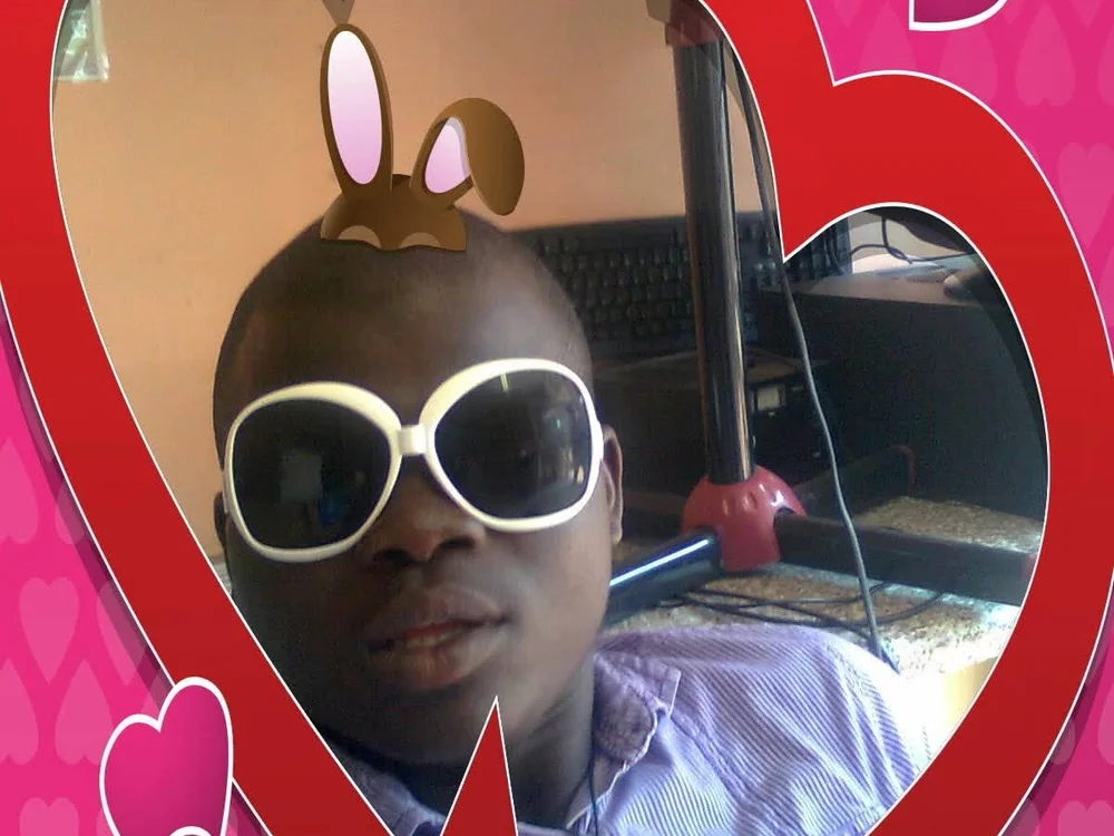 MPHOZA444's Offline Chat Room