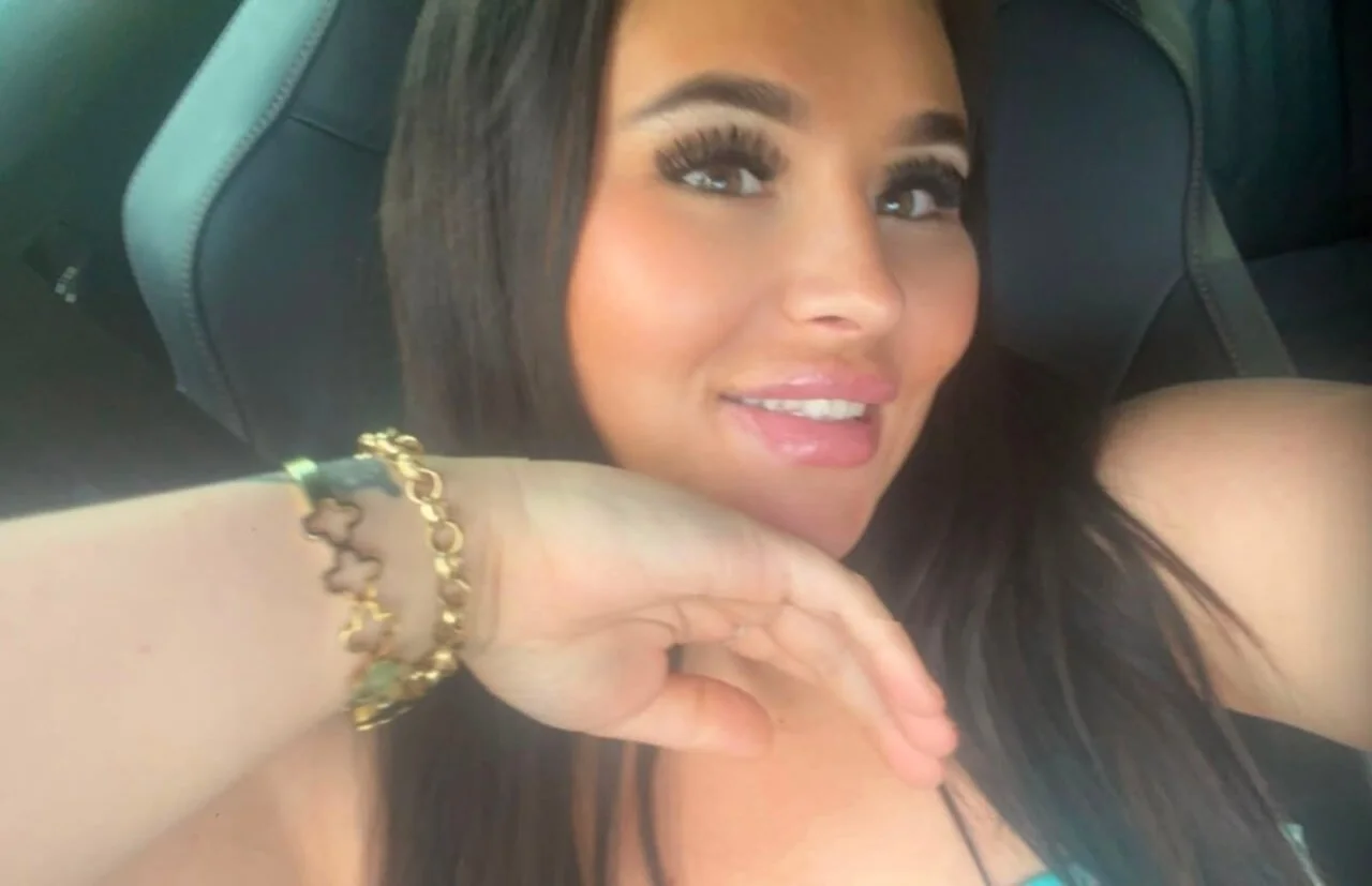 EmilyRosexox cover photo