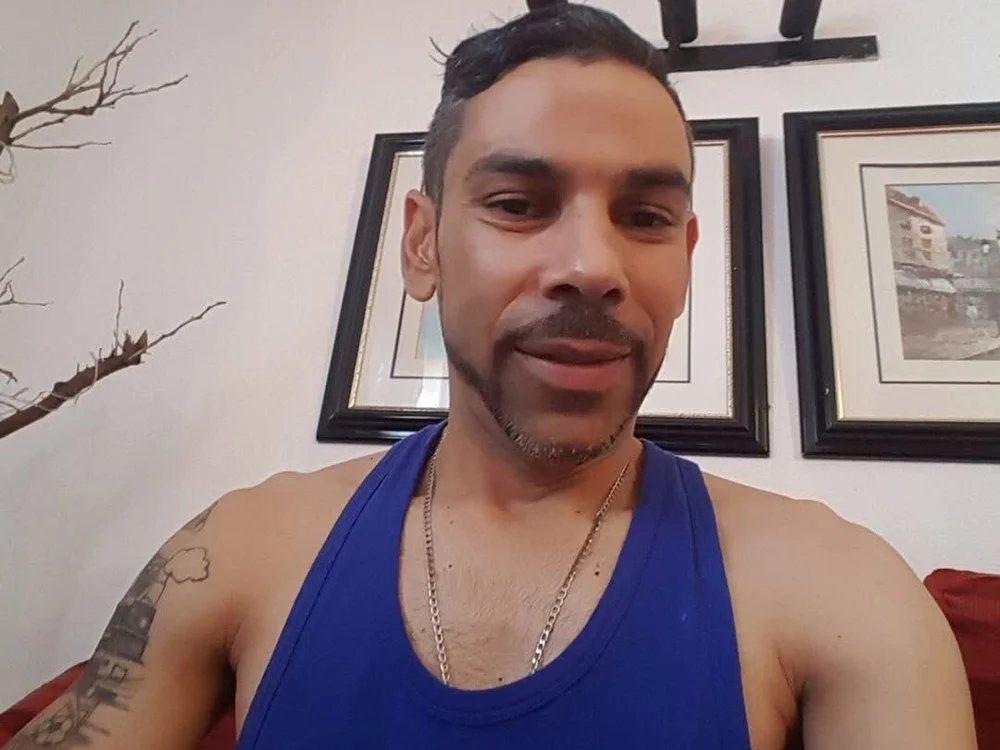 Rooney80's Offline Chat Room
