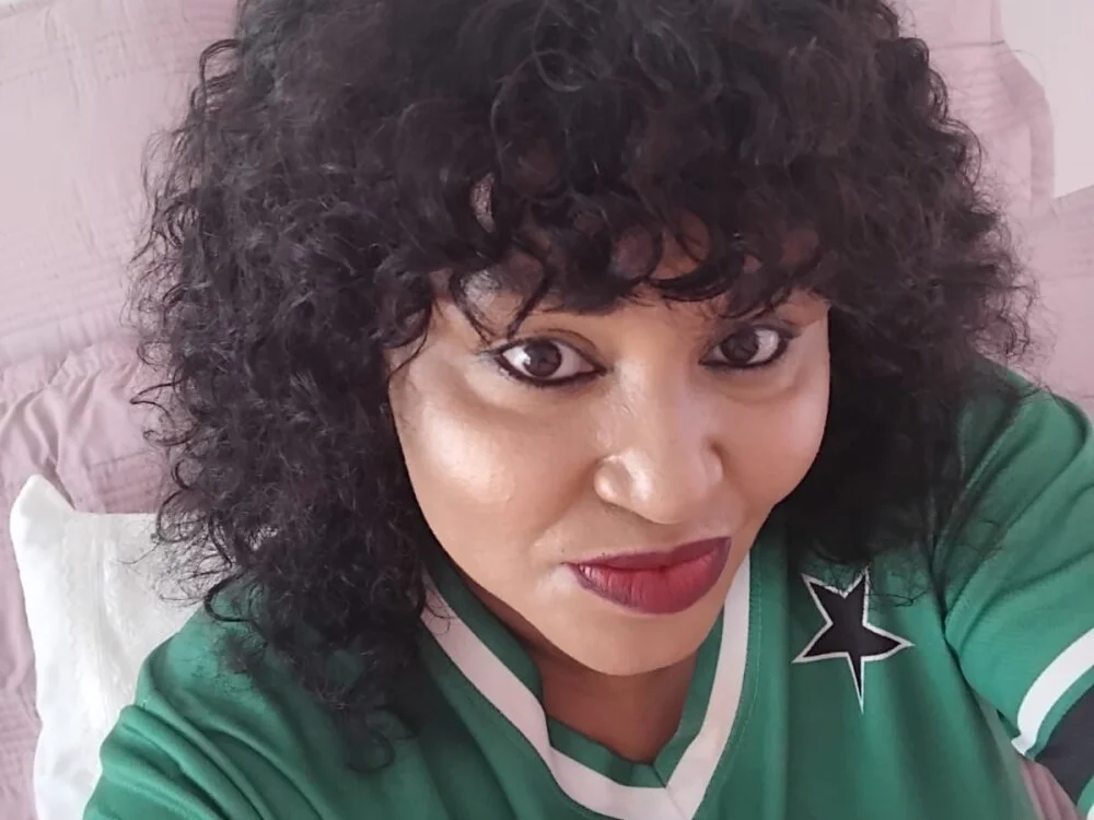 Offline XXX chat modela ladycee2020