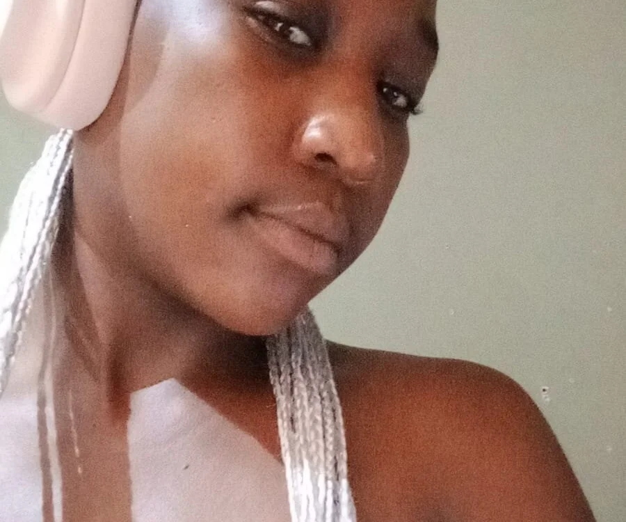 ChocolateDarkQueen: συνομιλία ΧΧΧ εκτός σύνδεσης