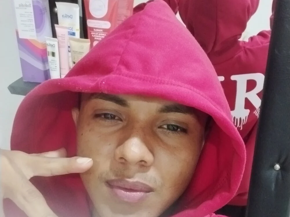 brian_05v Offline XXX-chat