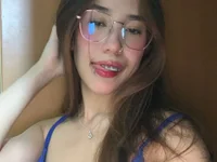 XXX chat uživo modela HANA_RUSSO