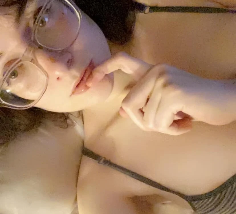 EyaDivine1's Offline XXX Chat