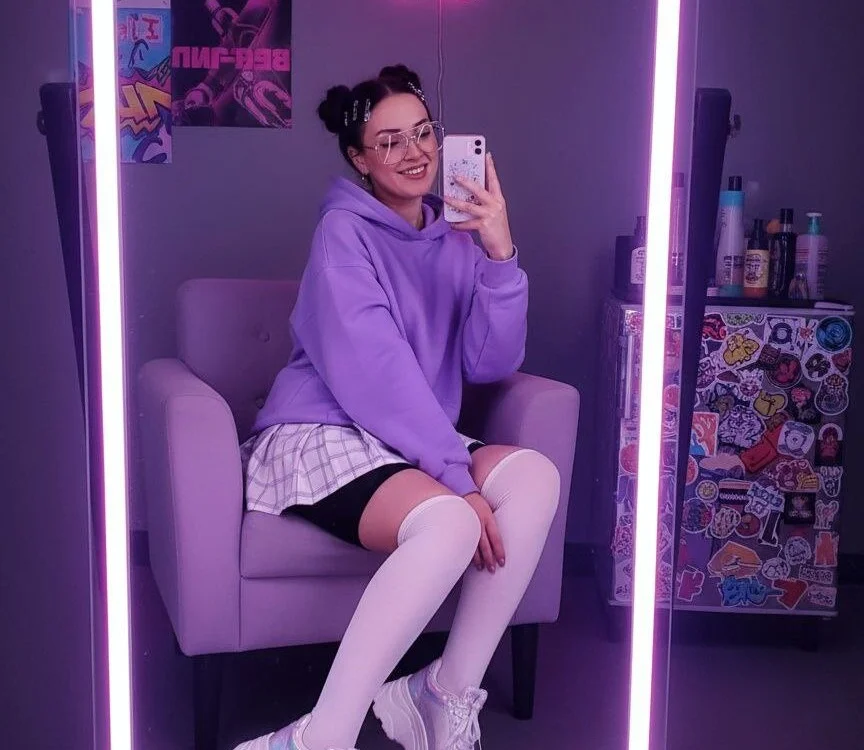 Wild_Bitch69 離線 XXX 聊天