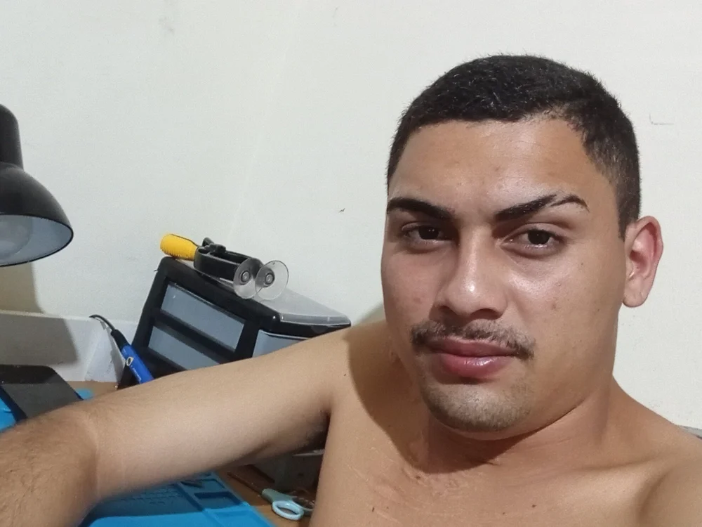 pereira022y's Offline XXX Chat