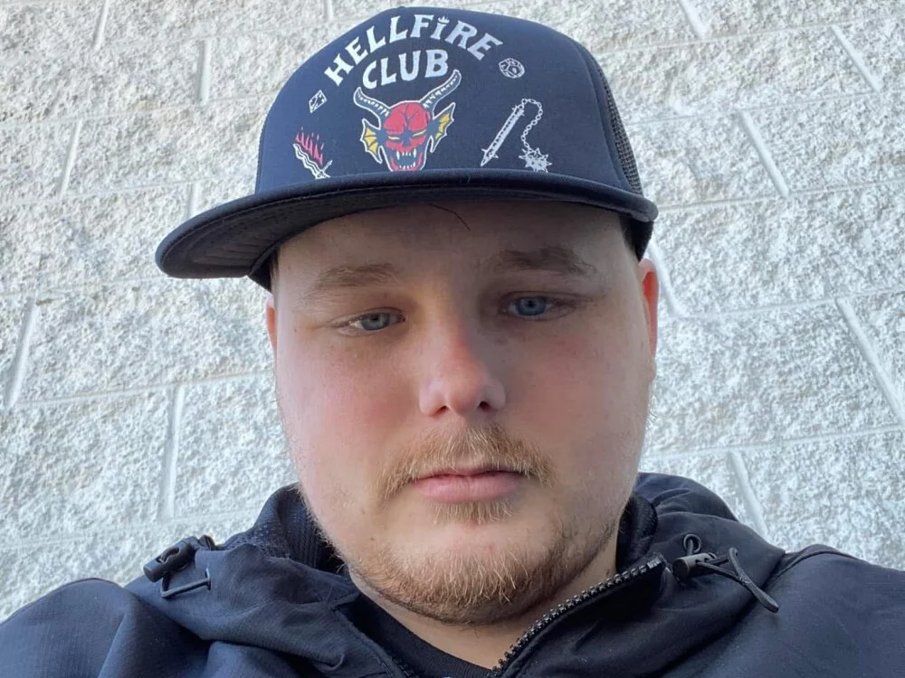 BradyFurnessのオフラインXXXチャット