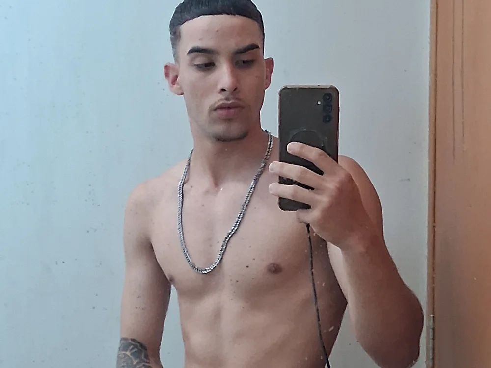Kelvindopinto Chat XXX offline