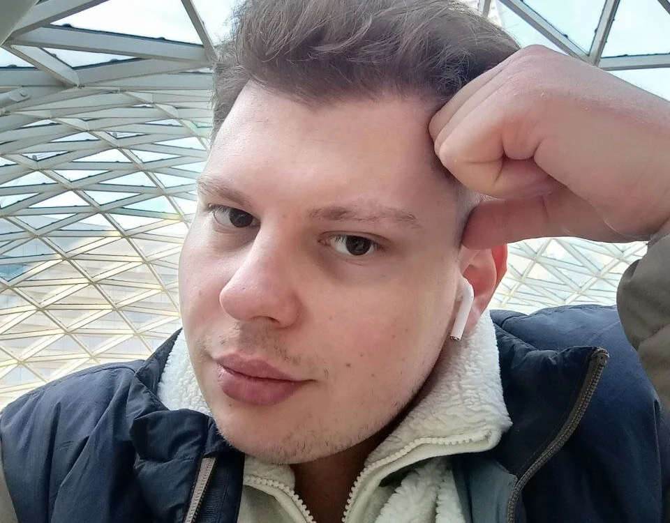 Thinkofmenow's Offline Chat Room
