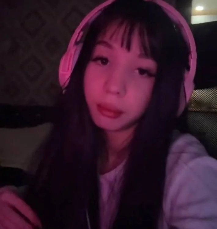 Offline XXX chat alisa_xoxo