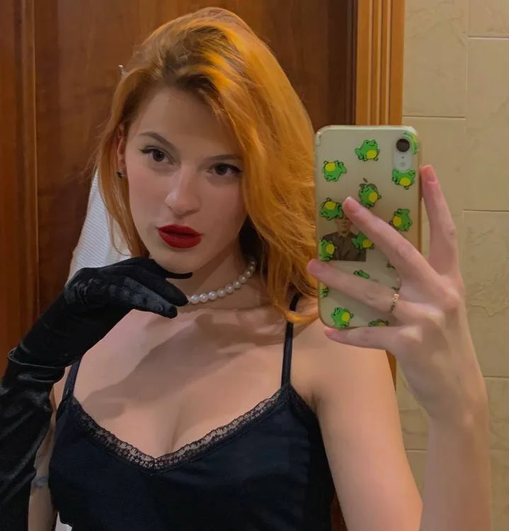 MayCharlie's Offline XXX Chat