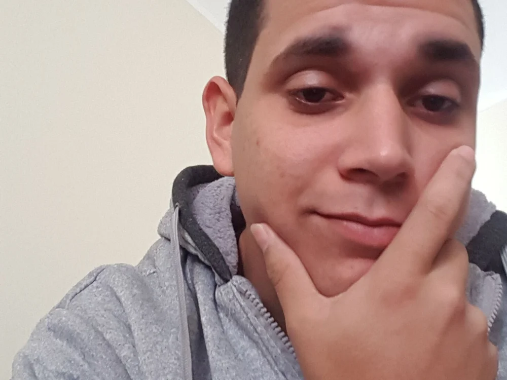 Reisduros62 offline chatrum