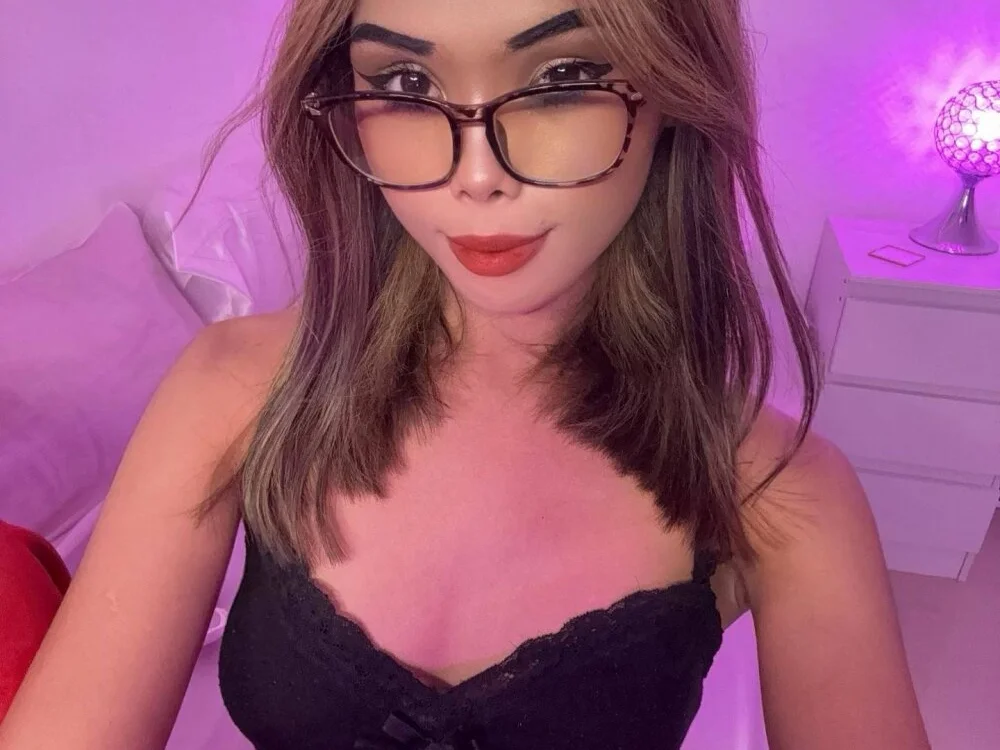 دردشة Aliyah_Bucks الجنسية دون اتصال