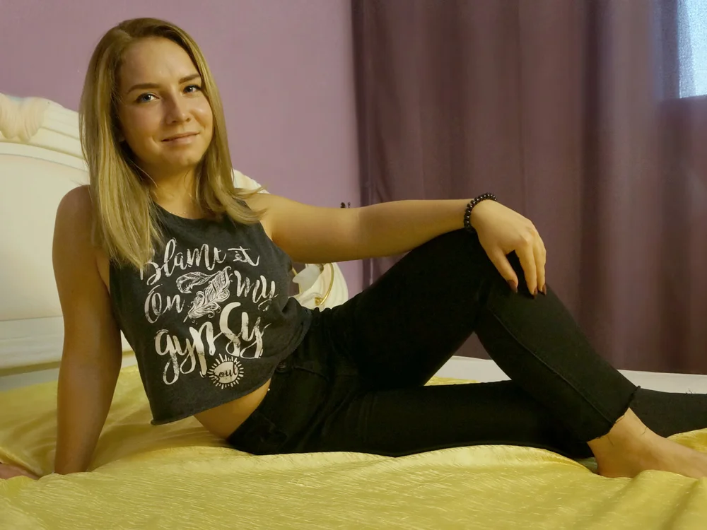 UrCandyChloe's Offline XXX Chat